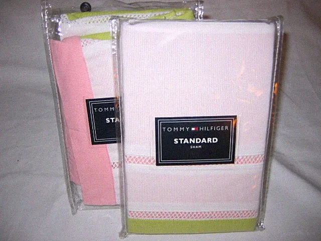 2 Tommy Hilfiger FLORABUNDANCE King Shams