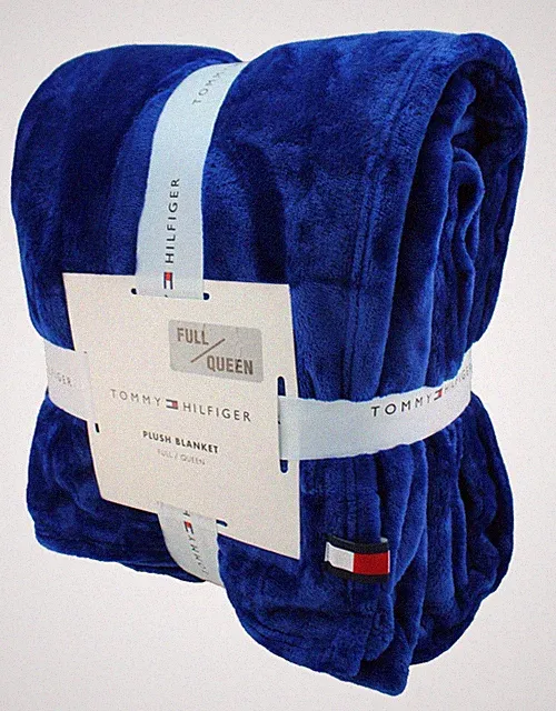 New TOMMY HILFIGER Queen Size Navy Blue /TH Badge Logo Classic Micromink Blanket