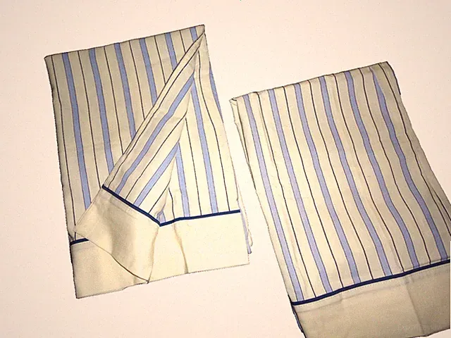 TOMMY HILFIGER BLUE DARK BLUE TONAL STRIPES (2) STANDARD PILLOWCASES 19X30