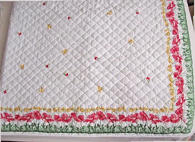 Tommy Hilfiger Reversable Floral Quilted Bed Cover ~ Full/Queen ~ EUC