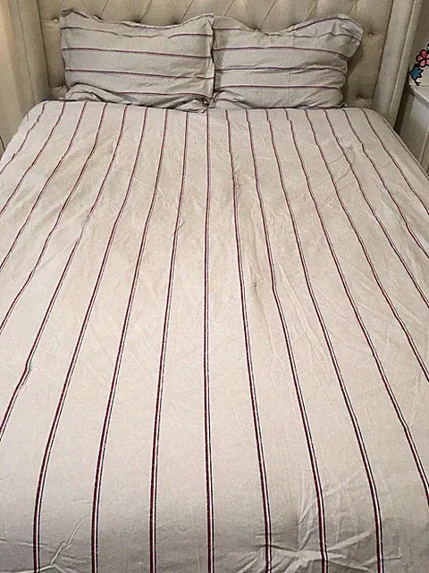 Tommy Hilfiger Striped Queen Sized Bed Comforter Standard Pillow Shams 87" X 82"