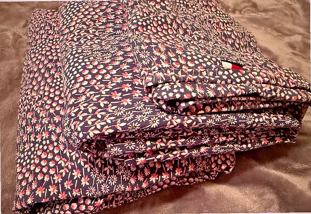 Tommy Hilfiger TWIN XL Sheet Set Navy Iris Field Flower